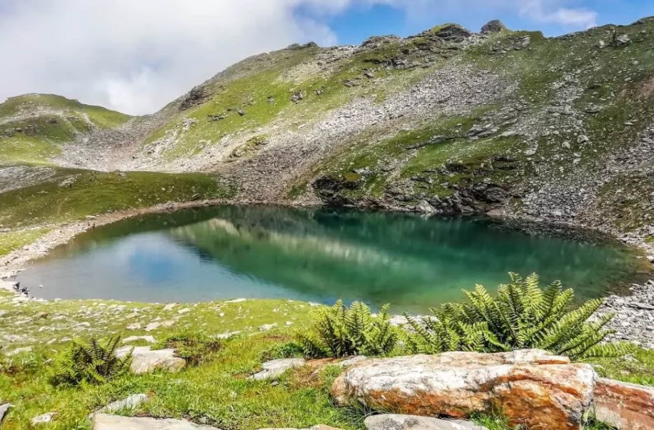 Bhrigu Lake